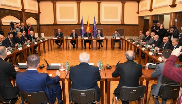 Liderët merren vesh  zgjedhjet në Maqedoni do të mbahen më 8 maj
