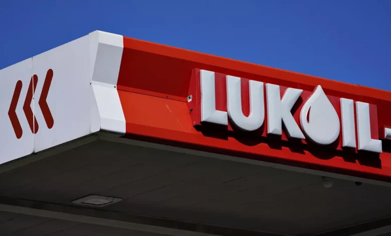 Fronti: Si u hoq nga lista e ndalesave gazi rus, dhe si u përzgjodh kompania Lukoil e njeriut të afërt me Putinin?