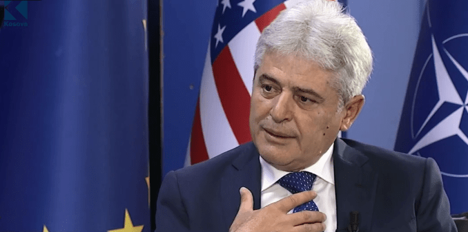 Ali Ahmeti uron Presidentin Amerikan Donald Trump