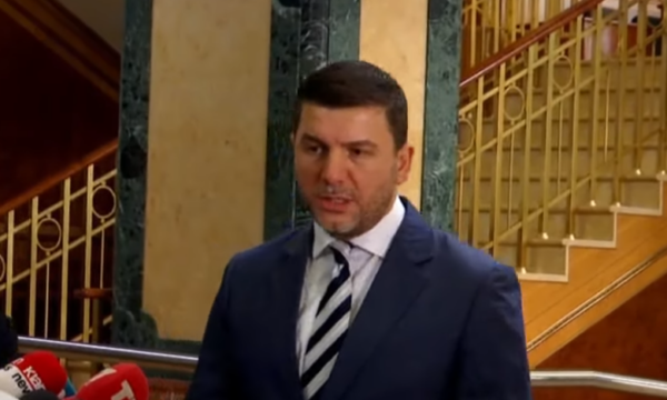   Albulena Haxhiu nuk kalon pikë    Krasniqi  VV ja s i ka as 57 vota më  janë ka bëhen horë