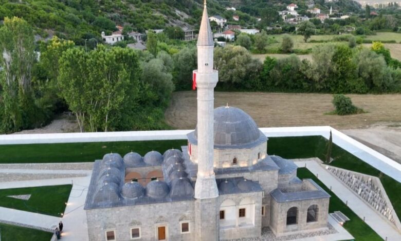 Hapet Xhamia e Plumbit në Shkodër  E renditur si një nga më të bukurat në botë