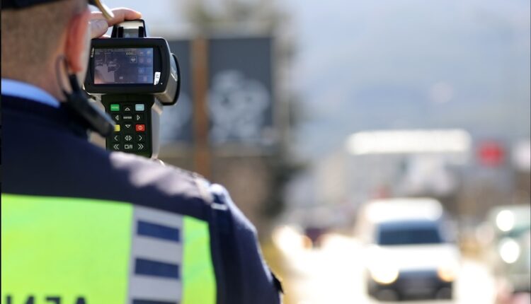 Kapet shoferi nga Shkupi duke ngarë me 158 km/h në magjistralen Tetovë–Gostivar