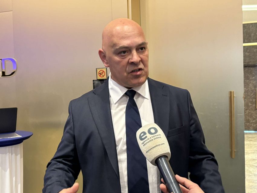 A e sheh veten në krye të AAK së    Flet Gjini