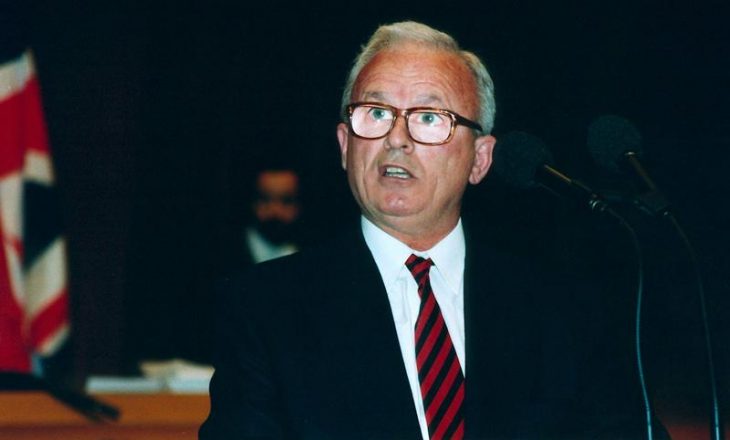 Hill për Demaçin  Ishte i rreptë   kishte opinione të egra ndaj Serbisë