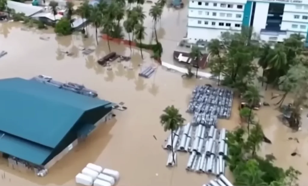 Tajfuni Kalmaegi godet Vietnamin  pasi mori mbi 140 jetë në Filipine