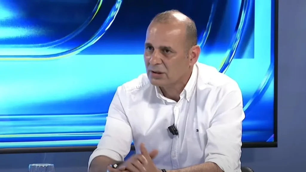 Canaj  Hoxhaj ishte ai që e udhëhoqi PDK në në periudhën më të vështirë