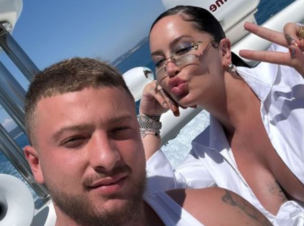 Dafina prishet edhe me Feron  menaxhmenti i saj hedh akuza pas publikimit të këngës