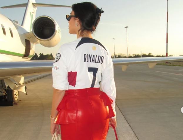 Gruaja e CR7 s thotë se është  mamaja perfekte e futbollit 