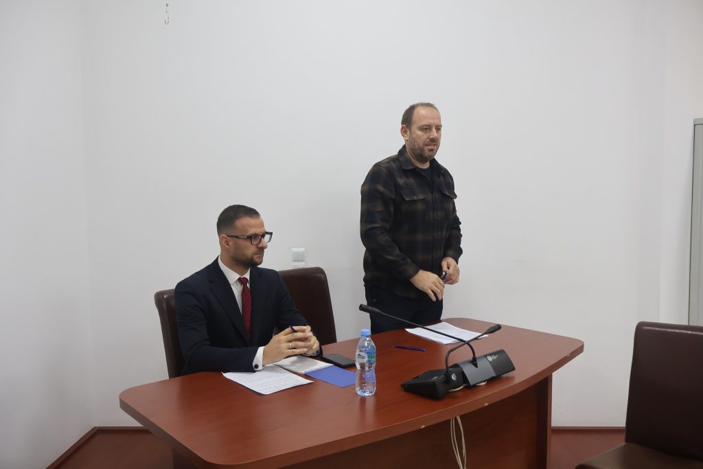 Konstituohet Këshilli i ri Komunal i Tearcës   Lavdim Farizi zgjidhet kryetar i Këshillit