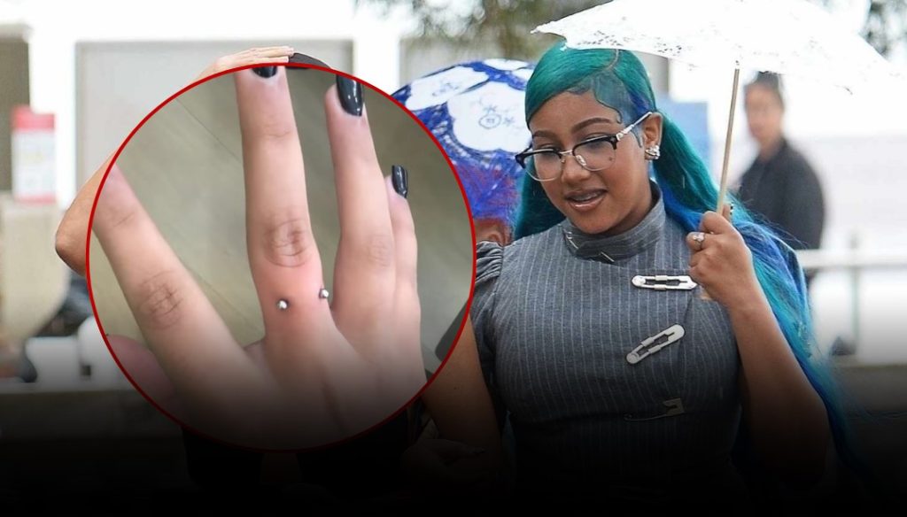 Shokon vajza e Kim Kardashian  bën  piercing  në gisht