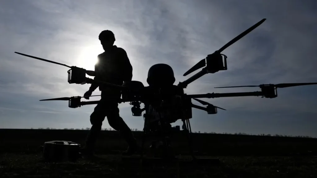 Lufta me dronë ndryshon rregullat  Ukraina sfidon Rusinë dhe Iranin  Analiza nga CNN  teknologjia pa pilot po përcakton të ardhmen e konflikteve