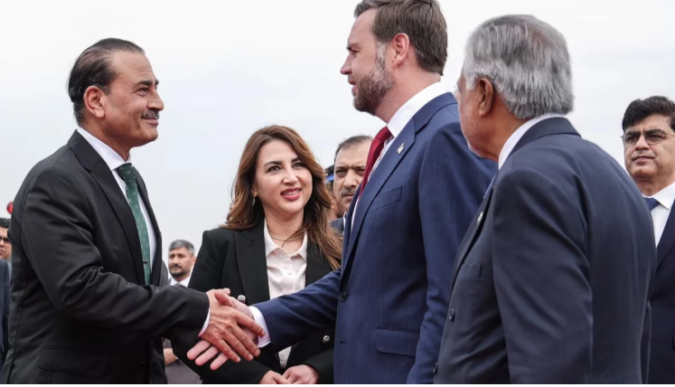 Takimi në Pakistan për negociata  Irani dhe SHBA ja zhvillojnë sot në Islamabad bisedimet diplomatike të nivelit më të lartë që nga Revolucioni Islamik i vitit 1979