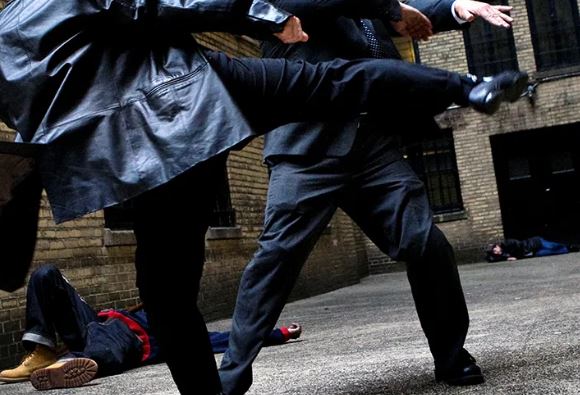 Zhelinë  Pasi rrihen  përfundojnë në spital dhe nën pranga