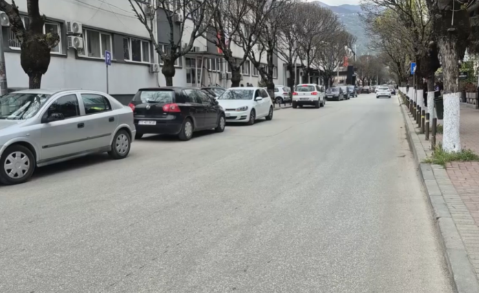 Tetovë: 1300 gjoba për keqparkim në 100 ditë, Kasami: Do t’i katërfishojmë vendparkimet