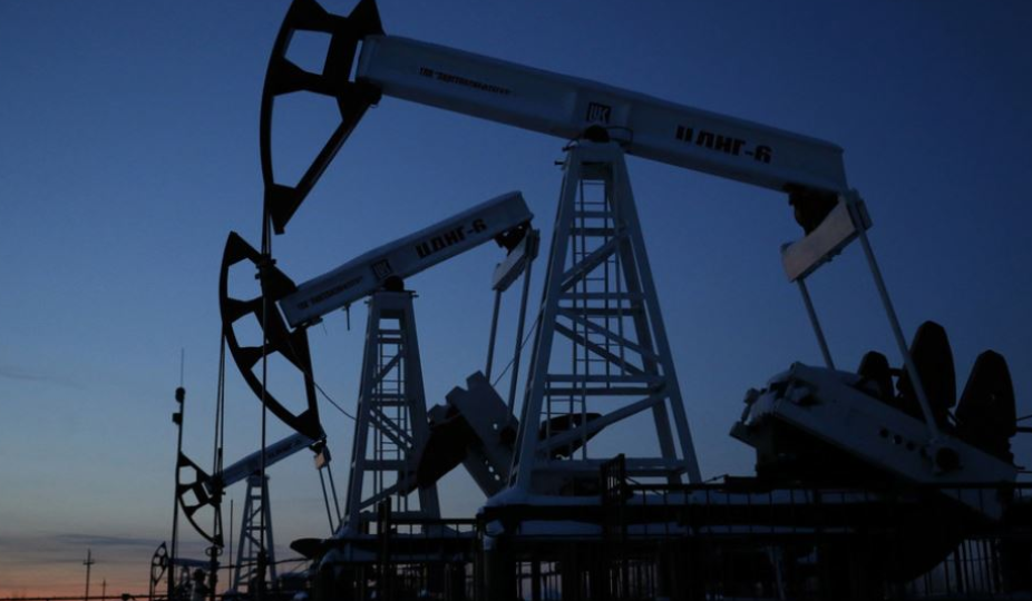 Hapja e Ngushticës së Hormuzit  bie çmimi i naftës për 10 