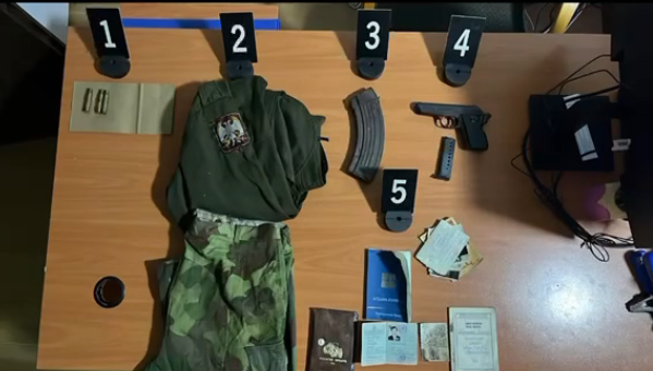 Sveçla tregon me pamje për bastisje në Zubin Potok   sekuestrohen granata dore  radiolidhje e municion