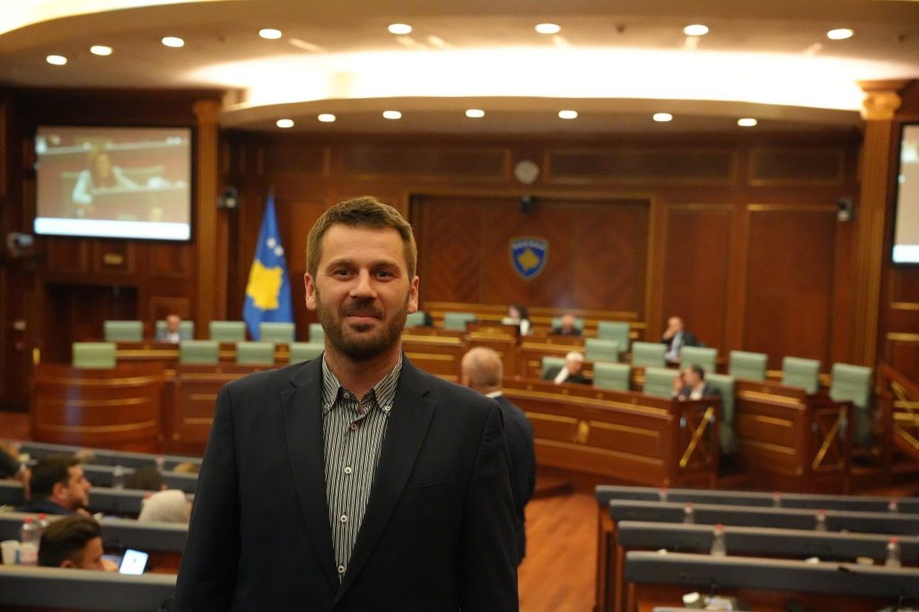 Deputeti i Lëvizjës Vetëvendosje  Miratuam projektligje që ndikojnë drejtpërdrejt në jetën e qytetarëve