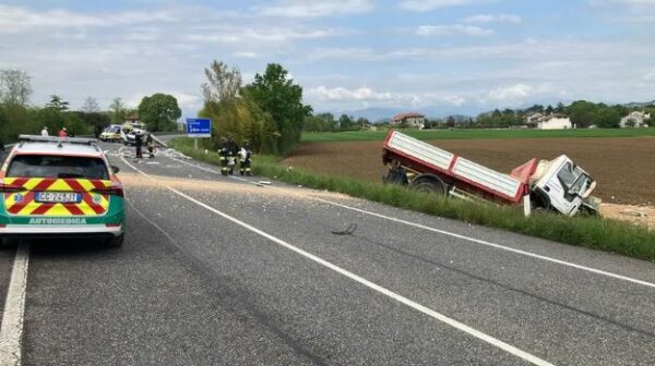 Aksident i rëndë në Itali  humb jetën një person  shoferi shqiptar në gjendje kritike në spital