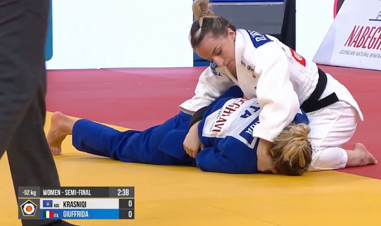 Distria Krasniqi i siguron medalje Kosovës  shkon në finale të Kampionatit Europian